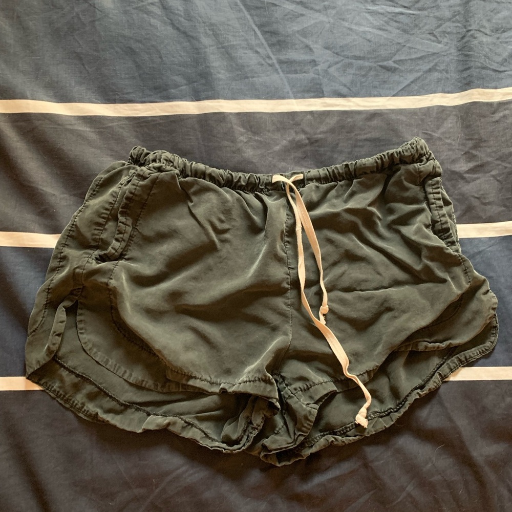 Brandy Melville loose shorts